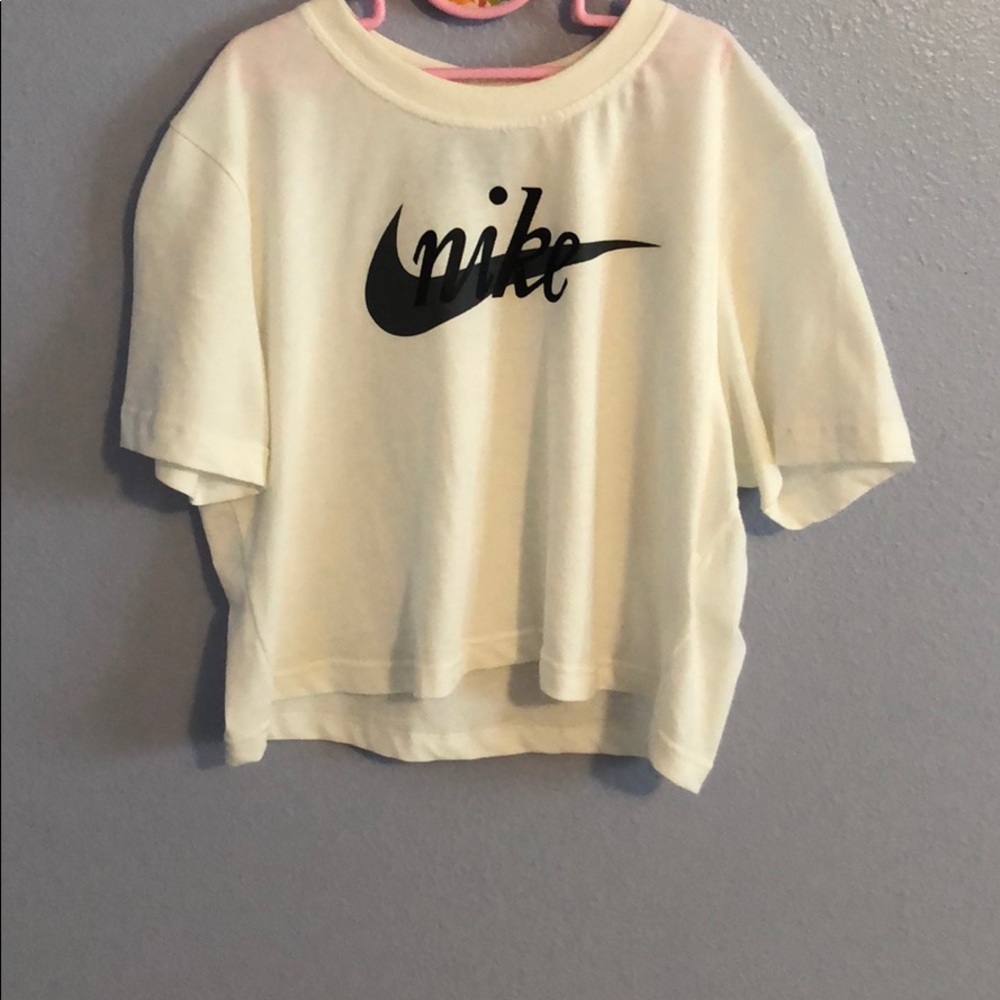 NIKE crop-top
